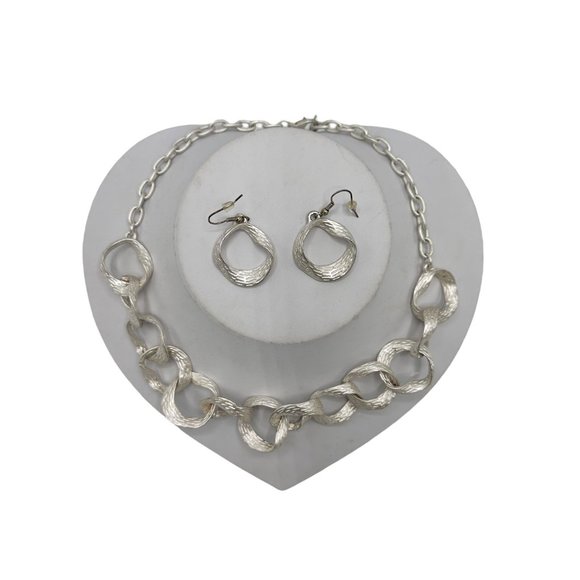 Silvertone Statement Circular Geometric Necklace and Dangling Pierced Earrings S - Picture 4 of 6